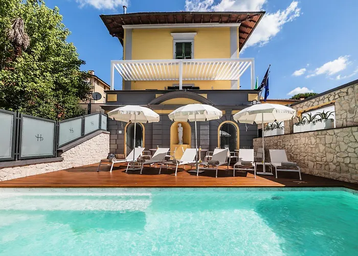 Hotel Jacuzzi: Lhp River Club